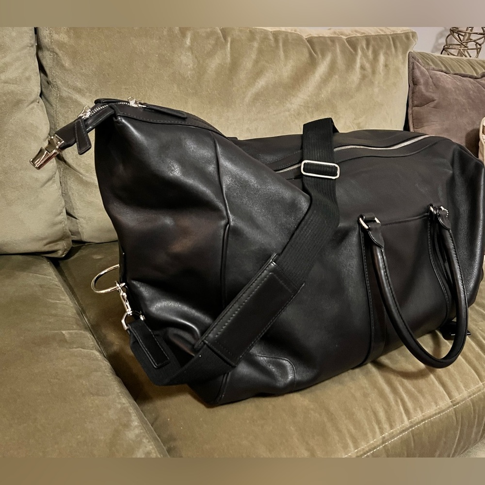 Coach Duffel Bag #5409, Black Leather, Vintage 2000’s, Gym or Travel, Expandable - Picture 5 of 12